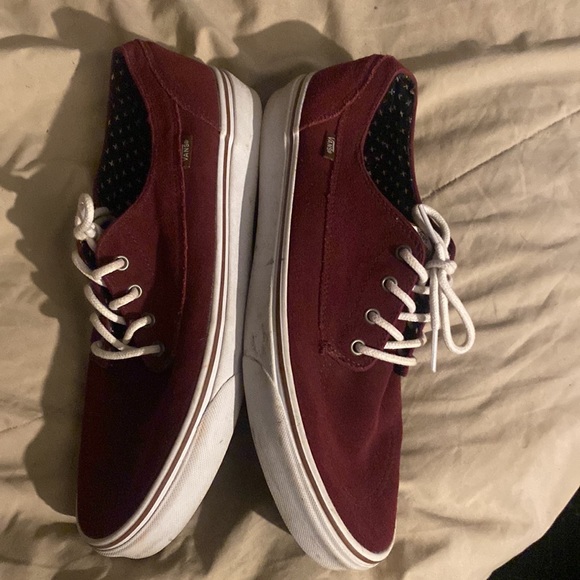 Like New, color Maroon, - Picture 3 of 3